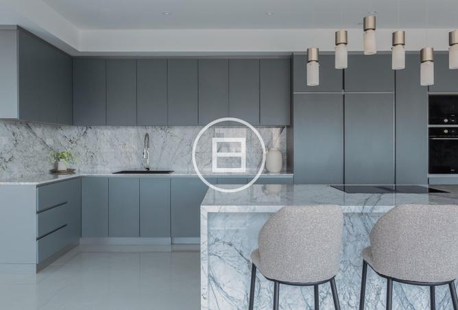 THE DEAL: Upgraded Penthouse & Panoramic Skyline — photo 3