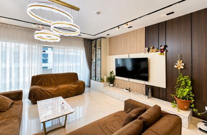 Apartment - 2 - 3 for sale in West Heights 1 - Business Bay - Dubai