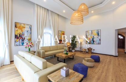 Villa - 4 - 5 for rent in Garden Homes Frond O - Garden Homes - Palm Jumeirah - Dubai