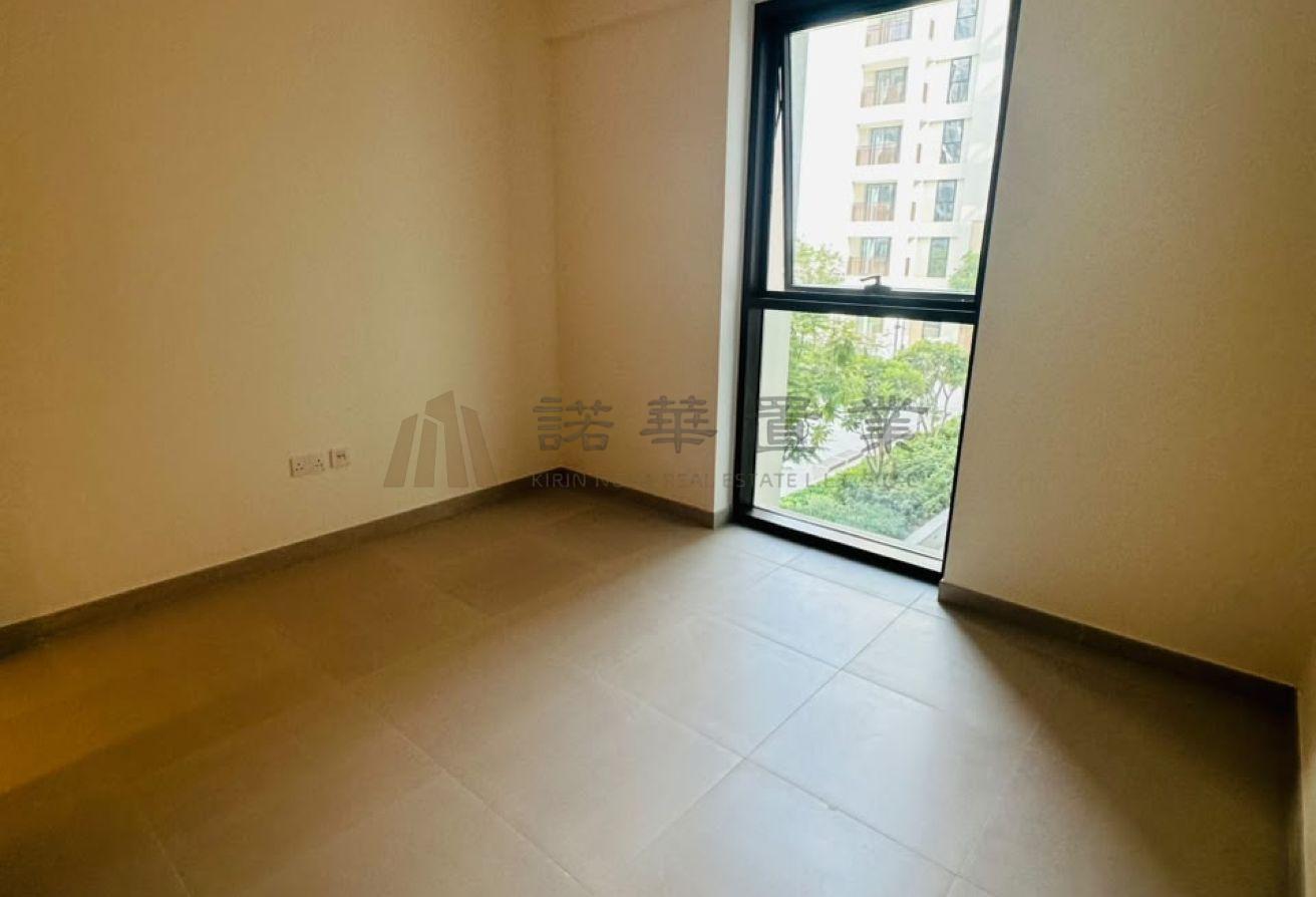Vacant 1BR | Beach Access | Prime Location photo 9
