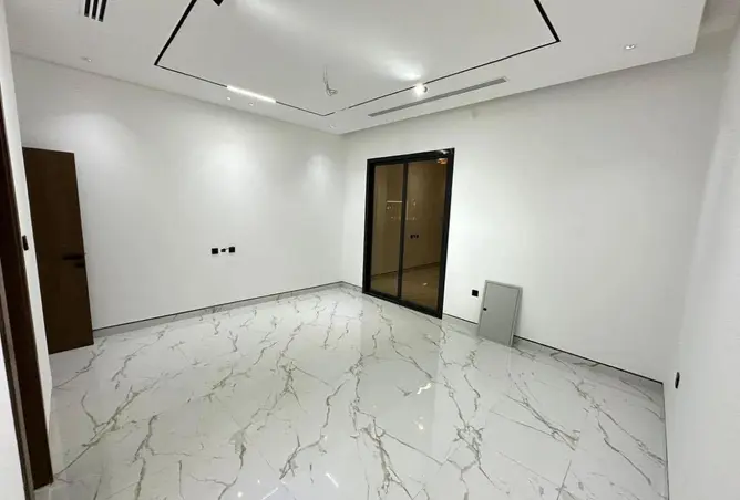 135644170 - Property Image 3