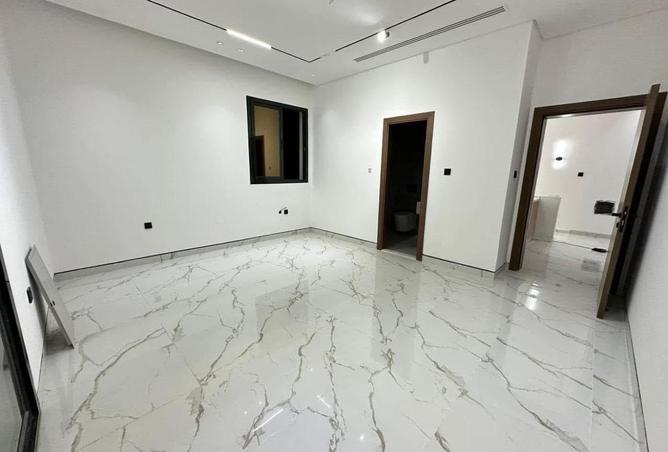 135644170 - Property Image 2