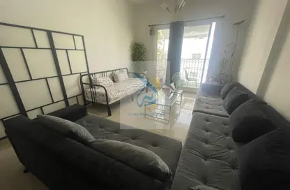 شقة - غرفة نوم - 2 حمامات للايجار في سولانكي بولاسيو - منطقة مركز الأعمال - المدينة العالمية - دبي شقة - غرفة نوم - 2 حمامات للايجار في سولانكي بولاسيو - منطقة مركز الأعمال - المدينة العالمية - دبي