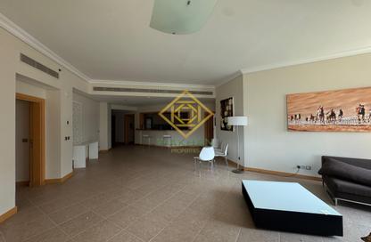 Apartment - 3 Bedrooms - 4 Bathrooms for rent in Al Das - Shoreline Apartments - Palm Jumeirah - Dubai