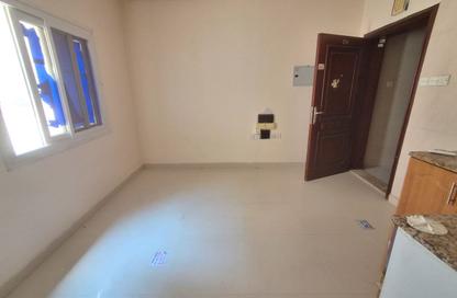 Apartment - Studio - 1 for rent in Fire Station Road - Muwaileh - Sharjah