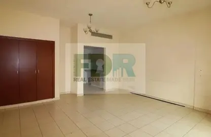 Apartment - Studio - 1 Bathroom for rent in Building Y05 - England Cluster - International City - Dubai