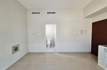 Apartment - Studio - 1 Bathroom for rent in Muwailih Building - Muwaileh - Sharjah Apartment - Studio - 1 Bathroom for rent in Muwailih Building - Muwaileh - Sharjah