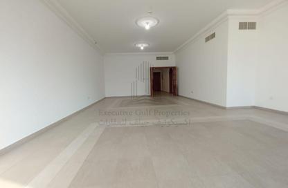 Apartment - 3 Bedrooms - 4 Bathrooms for rent in Hamdan Street - Abu Dhabi Apartment - 3 Bedrooms - 4 Bathrooms for rent in Hamdan Street - Abu Dhabi