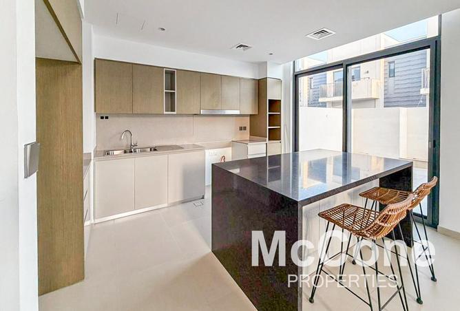104700120 - Property Image 2