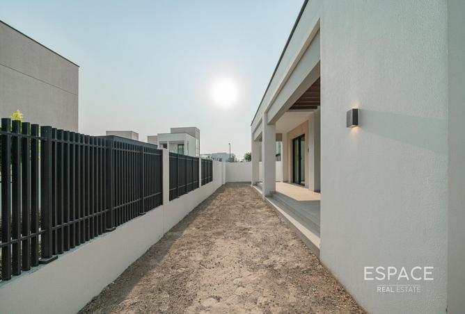 70670555 - Property Image 2