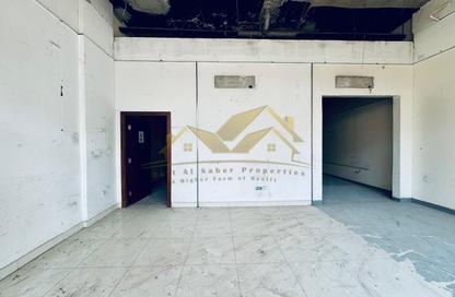 Shop - Studio for rent in Karama Park Area - Al Karama - Dubai