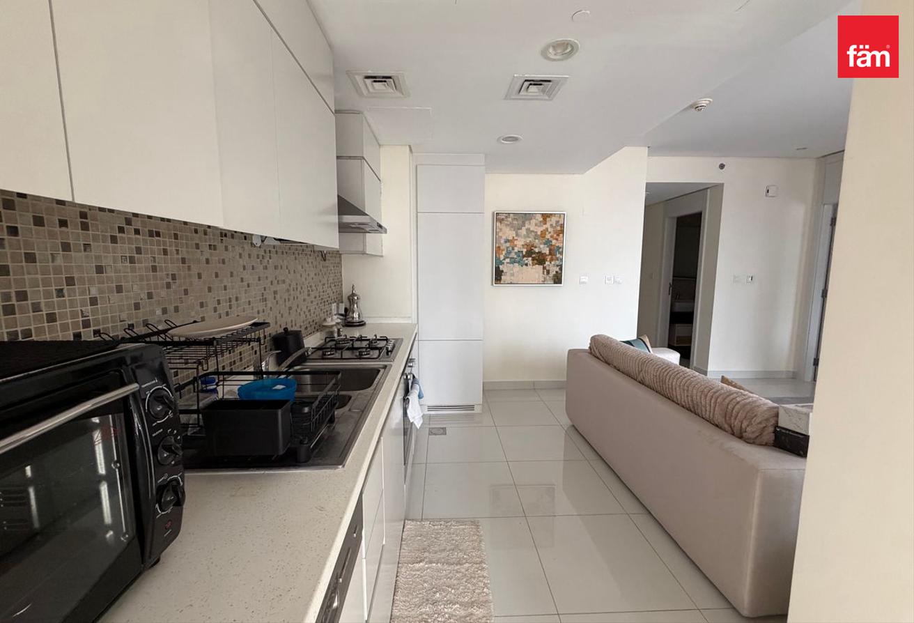 Stunning Canal View | Fully Furnished | Vacant photo 5