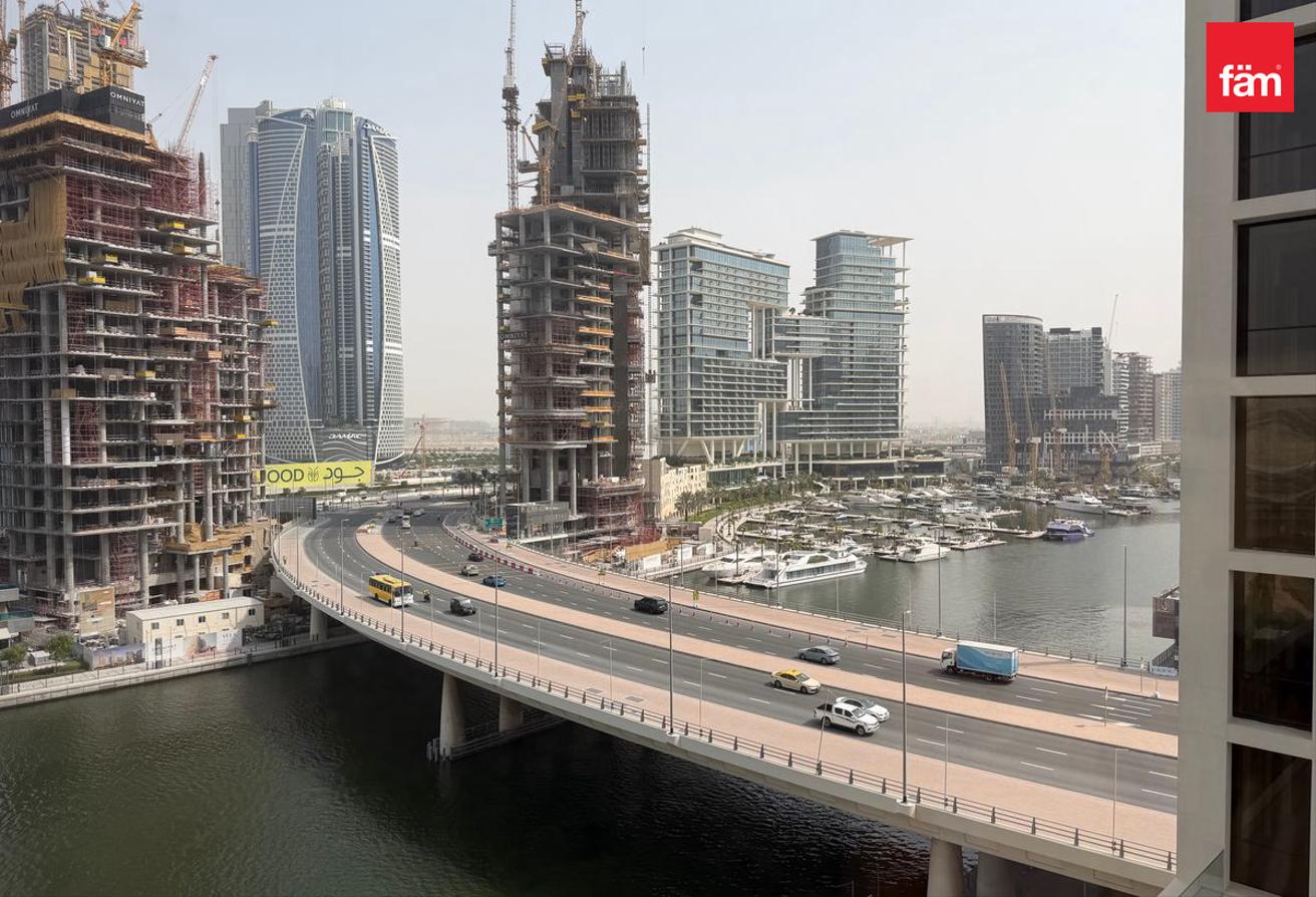Stunning Canal View | Fully Furnished | Vacant photo 11