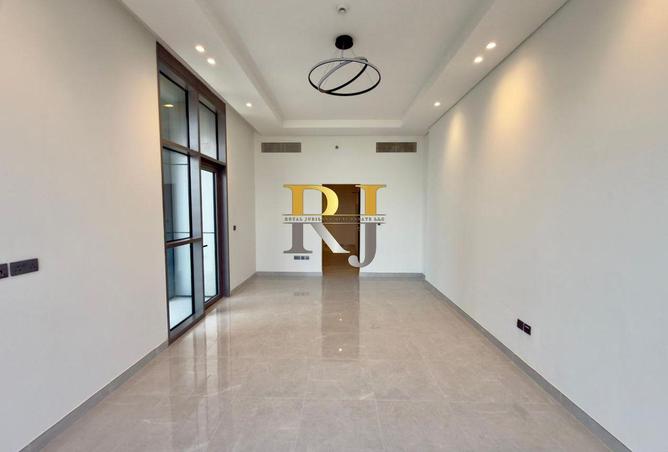 87036161 - Property Image 3