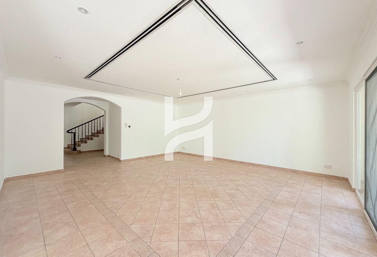 Excellent Condition | Full Park Access | Vacant photo 8