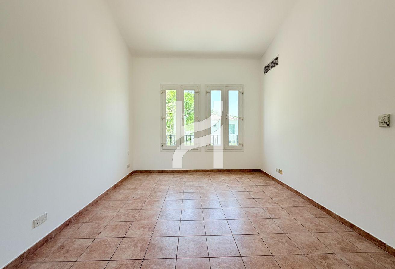 Excellent Condition | Full Park Access | Vacant photo 17