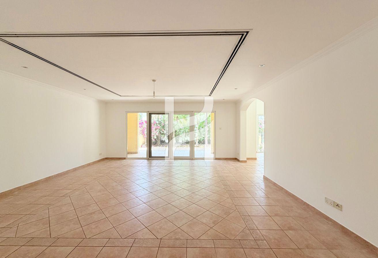 Excellent Condition | Full Park Access | Vacant photo 12