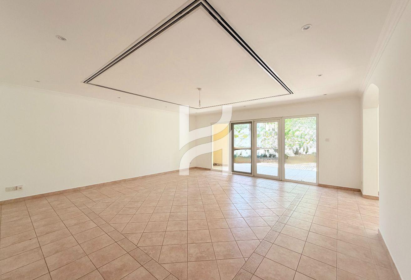 Excellent Condition | Full Park Access | Vacant photo 7