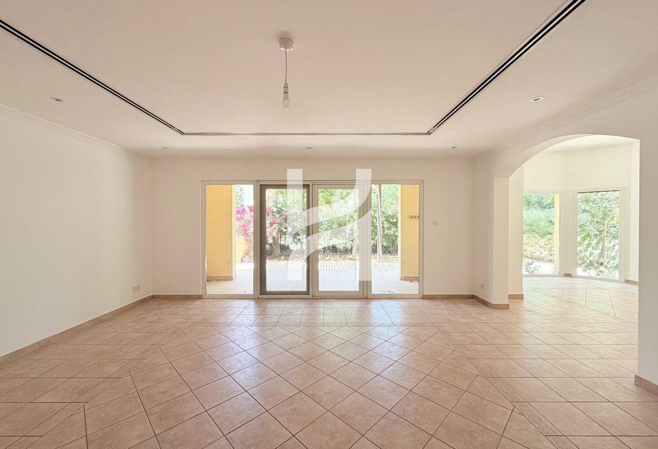 Excellent Condition | Full Park Access | Vacant photo 10