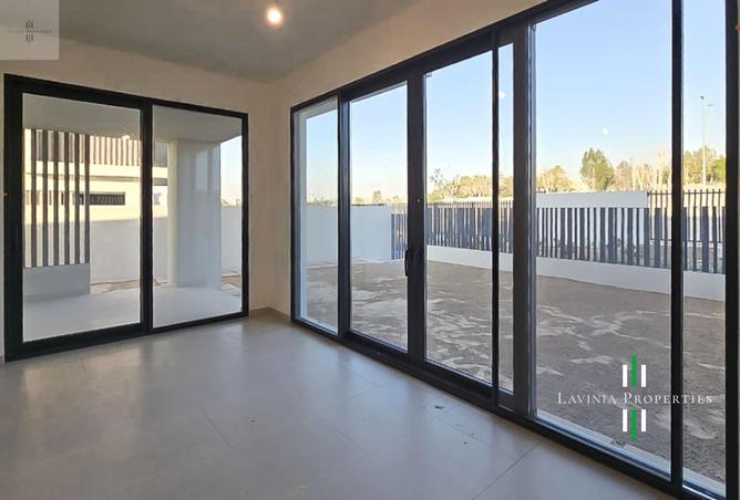 102836379 - Property Image 3