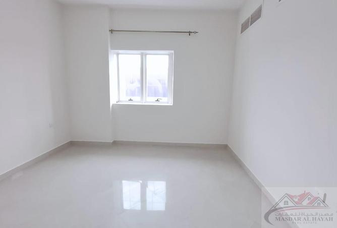 99567111 - Property Image 3