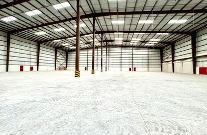 Warehouse - Studio for rent in Phase 1 - Dubai Investment Park (DIP) - Dubai