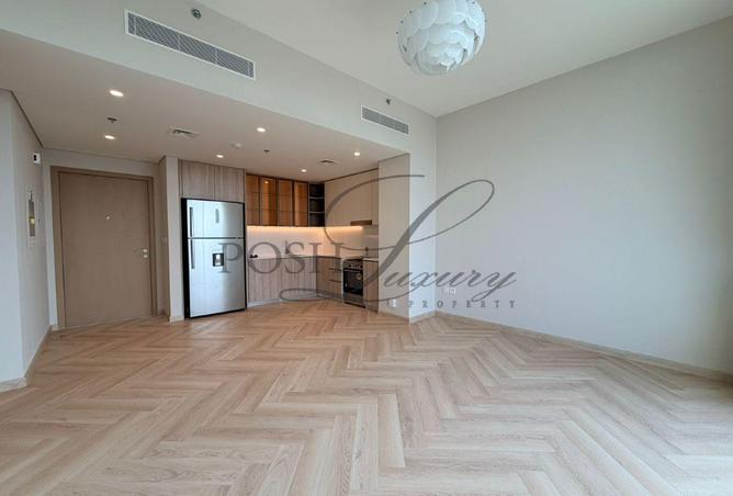 Modern and Bright | Park Views | Prime Community photo 3