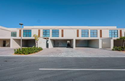 Townhouse - 2 - 3 for rent in Souk Al Jubail - Al Jubail Island - Abu Dhabi