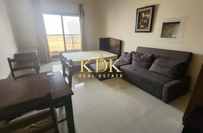 شقة - 1 حمام للايجار في مساكن النخبة رقم 6 - مساكن النخبة الرياضية - مدينة دبي الرياضية - دبي
