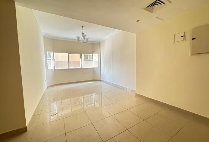 76136243 - Property Image 2