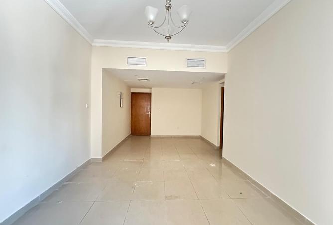 76136243 - Property Image 3