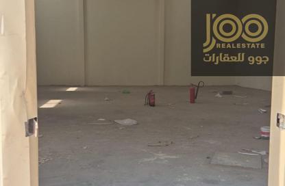 Warehouse - Studio for rent in Umm Al Thuoob - Umm Al Quwain