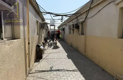 سكن عمال - استوديو - 8 حمامات للبيع في المنطقة الصناعية 15 - المنطقة الصناعية بالشارقة - الشارقة