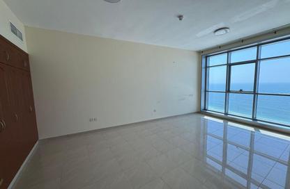 Apartment - 2 Bedrooms - 3 Bathrooms for rent in Ajman Corniche Residences - Ajman Corniche Road - Ajman