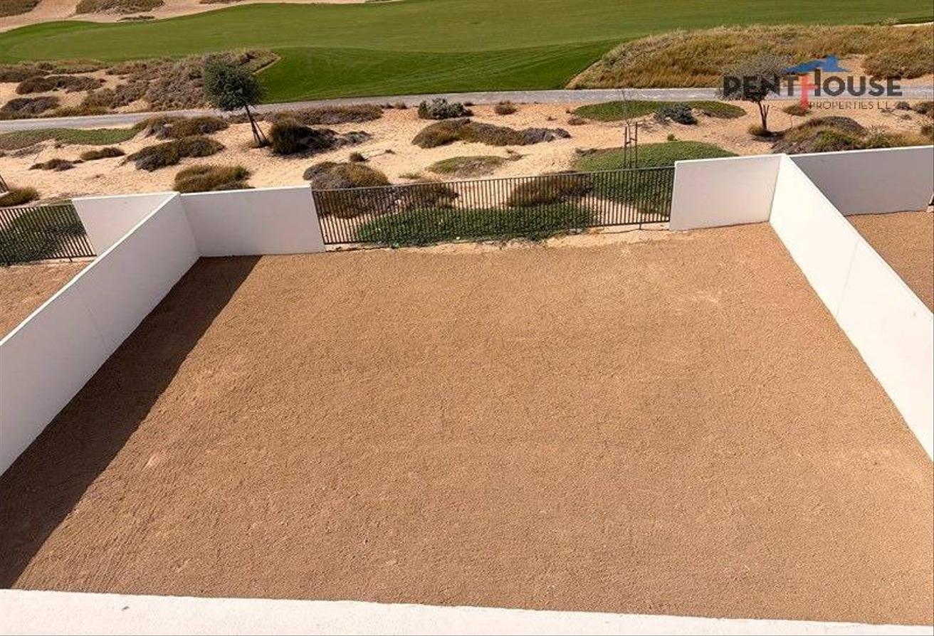 Golf Course Backing | Large Plot | Premium photo 19