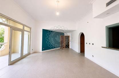 Apartment - 2 - 3 for rent in Al Sarrood - Shoreline Apartments - Palm Jumeirah - Dubai