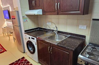Apartment - Studio - 1 for rent in Yasmeen Towers - Al Jurf 2 - Al Jurf - Ajman Apartment - Studio - 1 for rent in Yasmeen Towers - Al Jurf 2 - Al Jurf - Ajman