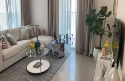 شقة - غرفة نوم - 2 حمامات للبيع في التعاون - الشارقة