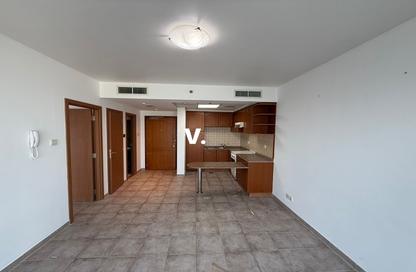 Apartment - 1 Bedroom - 2 Bathrooms for rent in UP Tower - Sheikh Zayed Road - Dubai