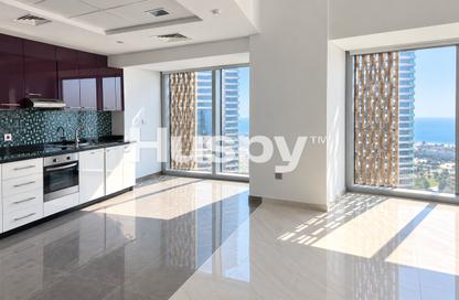 Apartment - 1 - 2 for rent in Cayan Tower - Dubai Marina - Dubai