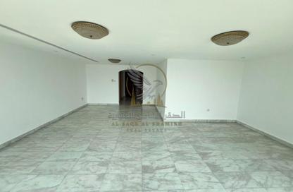 Apartment - 3 - 4 for rent in Al Majaz 3 - Al Majaz - Sharjah