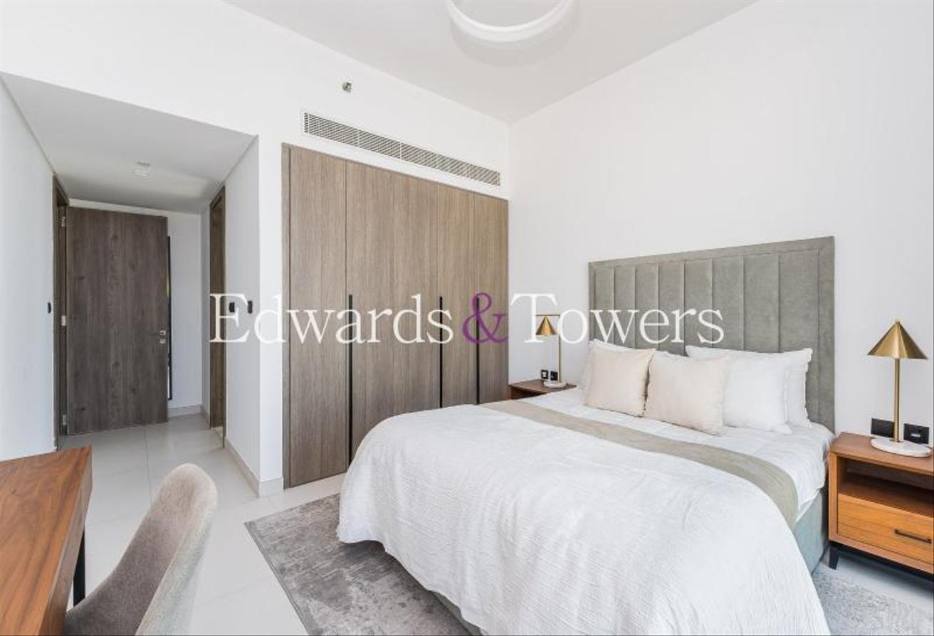 Fully Furnished | Beach Access | Vacant photo 5