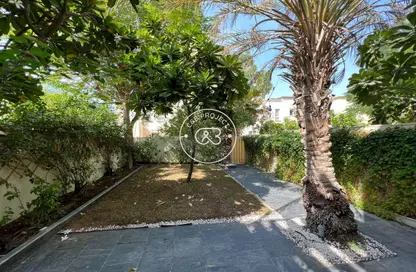 تاون هاوس - 2 غرف نوم - 3 حمامات للايجار في الينابيع 15 - الينابيع - دبي