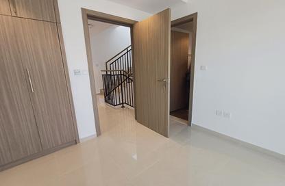 Townhouse - 3 - 3 for rent in Victoria - Damac Hills 2 - Dubai Townhouse - 3 - 3 for rent in Victoria - Damac Hills 2 - Dubai