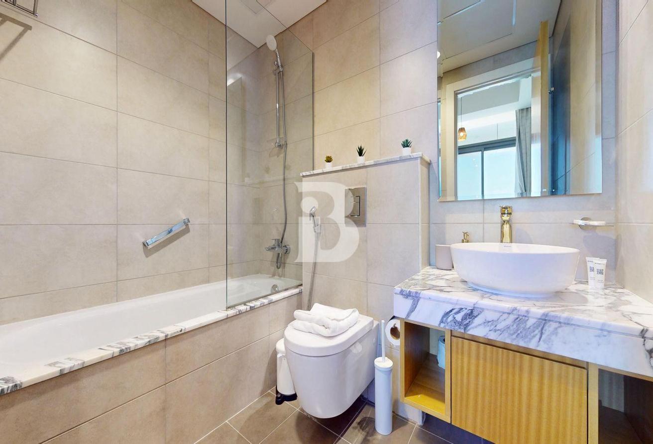 Prime Location | ready to move | Fully Furnished photo 17