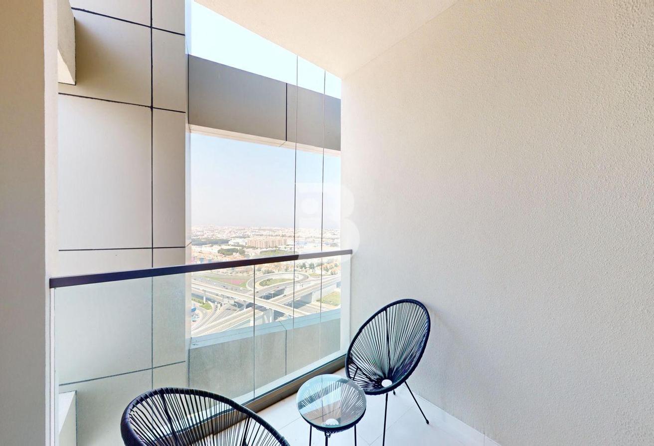 Prime Location | ready to move | Fully Furnished photo 13