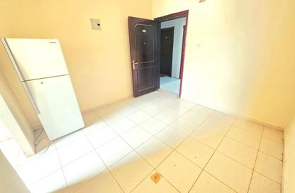 Apartment - Studio - 1 Bathroom for rent in Fire Station Road - Muwaileh - Sharjah