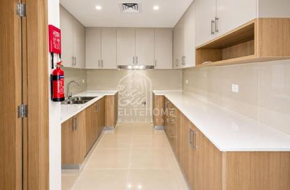 Apartment - 3 - 4 for sale in Crystal Residences - Maryam Island - Al Khan - Sharjah