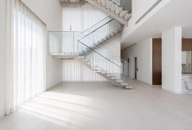 160100121 - Property Image 3