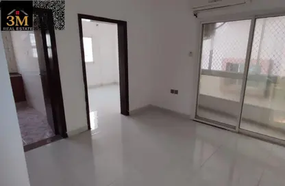 شقة - غرفة نوم - 1 حمام للايجار في مساكن كورنيش عجمان - طريق كورنيش عجمان - عجمان